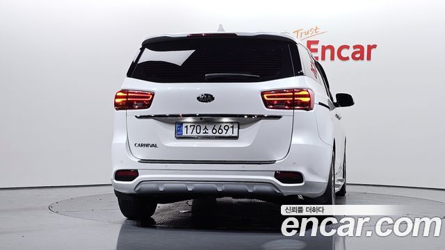Kia Carnival Новый 9-Seater Noblesse - фото 3