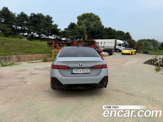 BMW 5-Series G60 520i Special Edition - фото 4