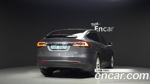 Tesla Model X Long Range - фото 3