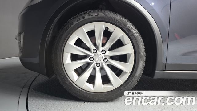 Tesla Model X Long Range - фото 4