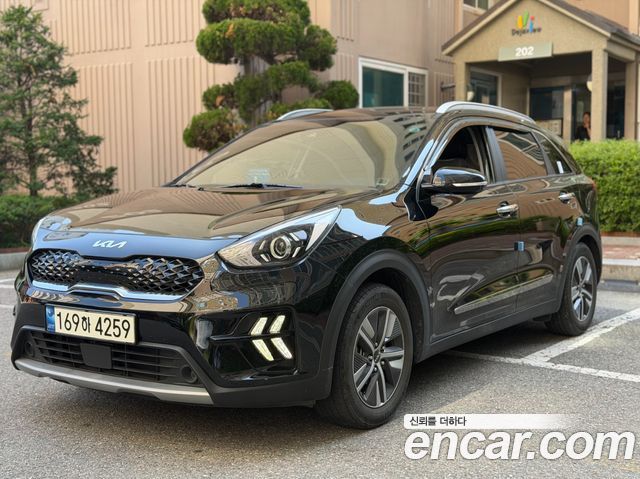 Kia Niro Новый 1.6 HEV Prestige - фото 1