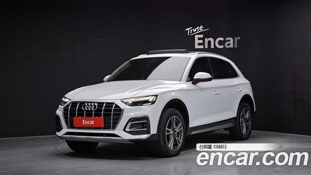 Audi Q5 FY 40 TDI Quattro - фото 0