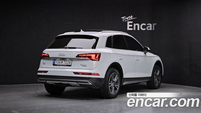 Audi Q5 FY 40 TDI Quattro - фото 1