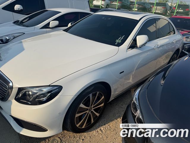 Mercedes-Benz E-Class W213 E300e 4MATIC Exclusive - фото 1