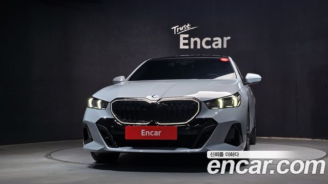 BMW 5-Series G60 520i M Sport - фото 2