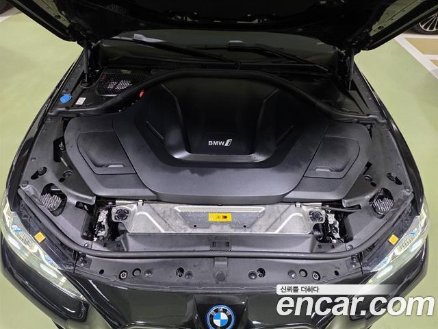 BMW i4 eDrive40 M Sports Pro - фото 4