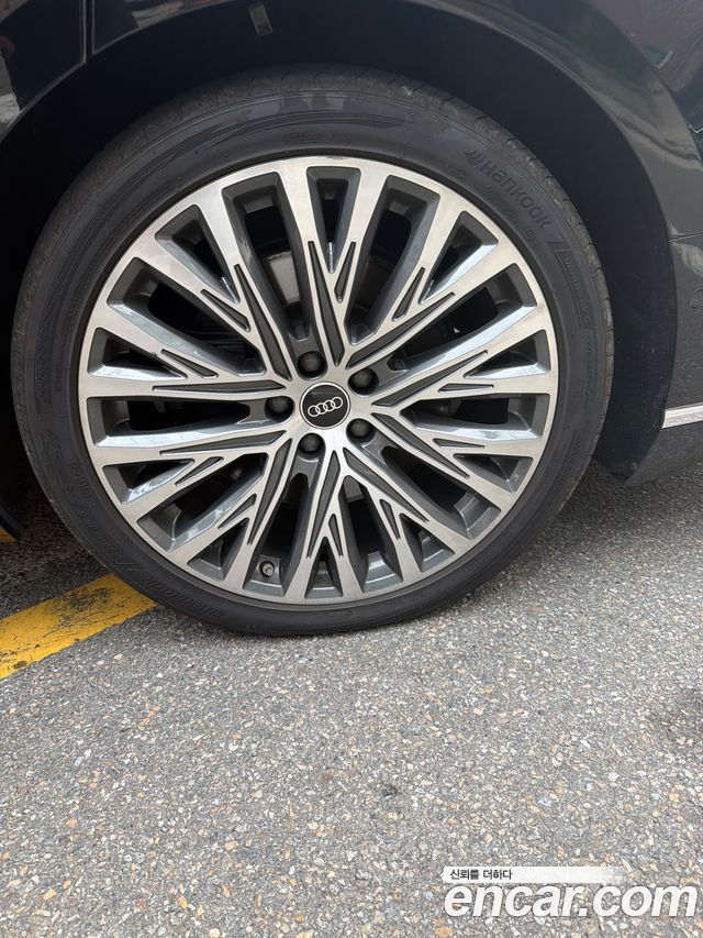 Audi A8 D5 60 TFSI Quattro LWB - фото 4