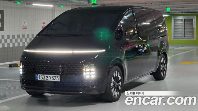 Hyundai Staria 4WD Lounge 9-Seater Inspiration - фото 0