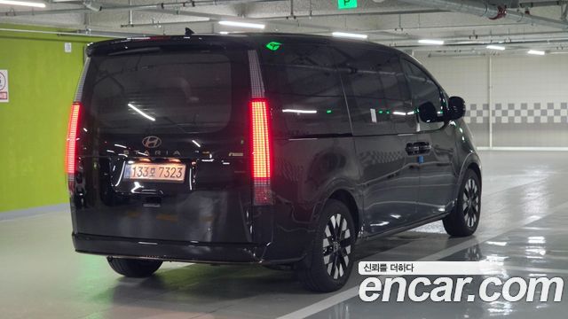 Hyundai Staria 4WD Lounge 9-Seater Inspiration - фото 1