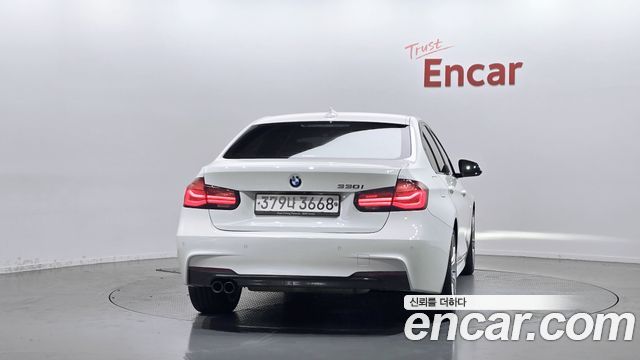 BMW 3-Series F30 330i M Sport Shadow - фото 3