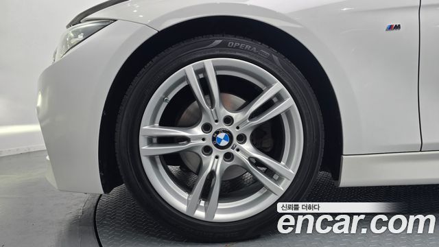 BMW 3-Series F30 330i M Sport Shadow - фото 4