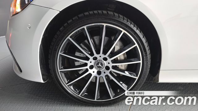 Mercedes-Benz E-Class W213 E450 4MATIC Cabriolet - фото 4