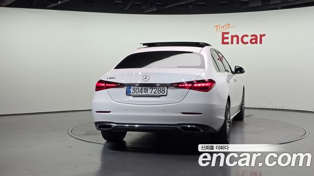 Mercedes-Benz C-Class W206 C200 Avantgarde - фото 3