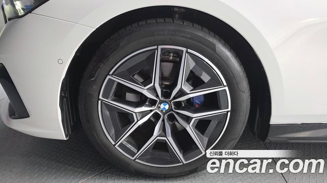 BMW 5-Series G60 520i M Sport - фото 4