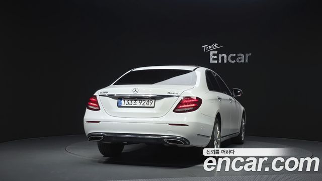 Mercedes-Benz E-Class W213 E300 4MATIC Exclusive - фото 3