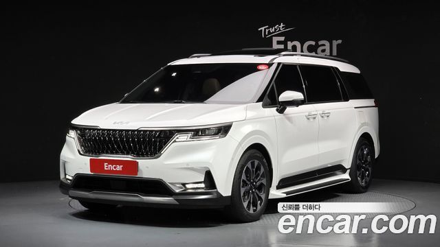 Kia Carnival 4-го поколения 9-Seater Signature - фото 0