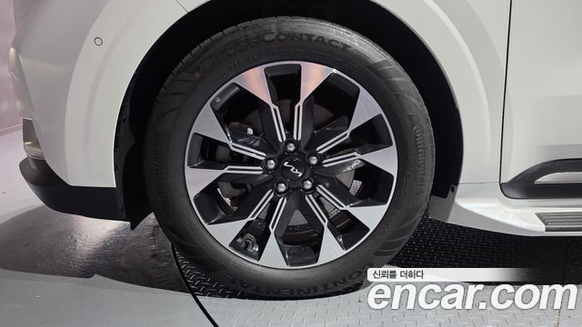 Kia Carnival 4-го поколения 9-Seater Signature - фото 4
