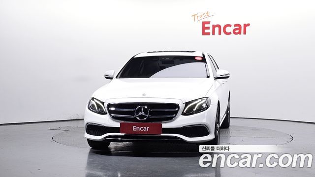 Mercedes-Benz E-Class W213 E250 Avantgarde - фото 2