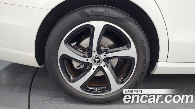 Mercedes-Benz E-Class W213 E250 Avantgarde - фото 4