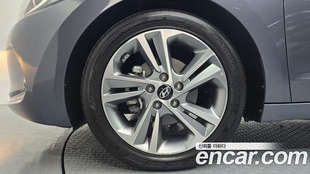 Hyundai Avante AD 1.6 GDI Value Plus - фото 4