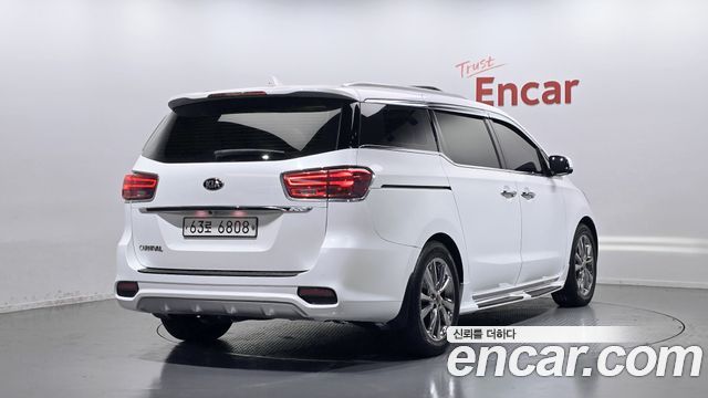 Kia Carnival Новый 9-Seater Noblesse Special - фото 1
