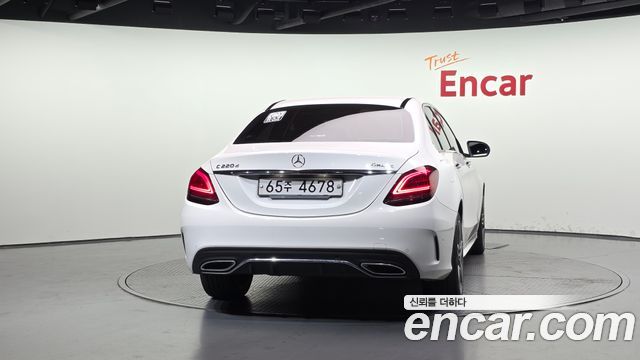 Mercedes-Benz C-Class W205 C220 d 4MATIC AMG Line - фото 3
