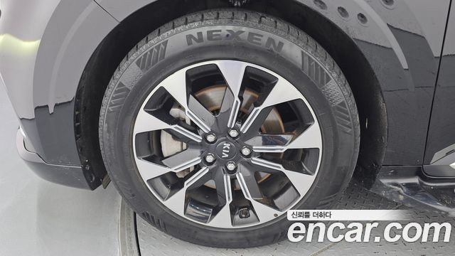 Kia Carnival 4-го поколения 9-Seater Hi-Limousine Signature - фото 4