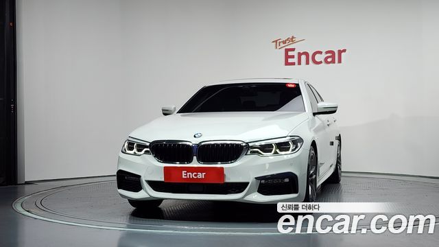 BMW 5-Series G30 530i xDrive M Sport Package Plus - фото 2