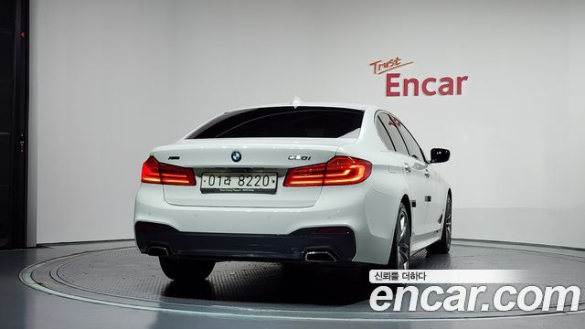 BMW 5-Series G30 530i xDrive M Sport Package Plus - фото 3