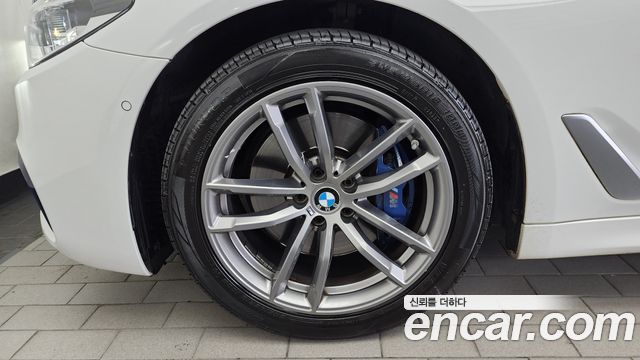 BMW 5-Series G30 530i xDrive M Sport Package Plus - фото 4