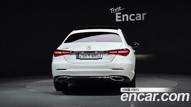 Mercedes-Benz C-Class W206 C200 Avantgarde - фото 3