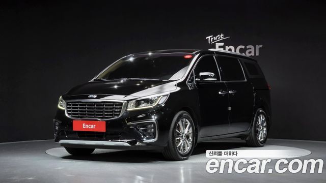 Kia Carnival Новый 7-Seater Limousine VIP - фото 0