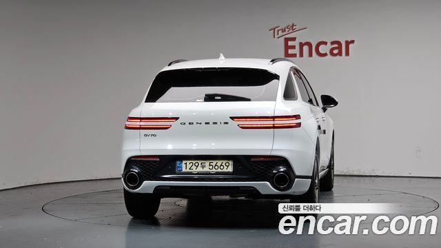 Genesis GV70 2.5T Gasoline 2WD - фото 2