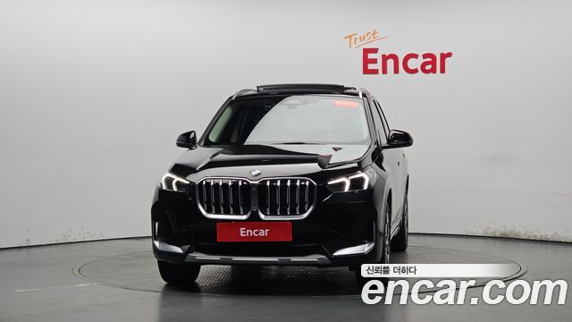 BMW X1 U11 xDrive 20i xLine - фото 1