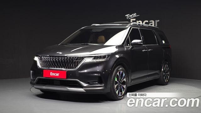 Kia Carnival 4-го поколения 9-Seater Signature - фото 0