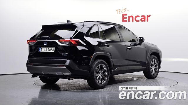 Toyota RAV4 5-го поколения 2,5 4WD Hybrid LTD - фото 0