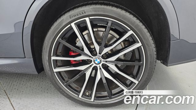 BMW X5 G05 M50i - фото 4