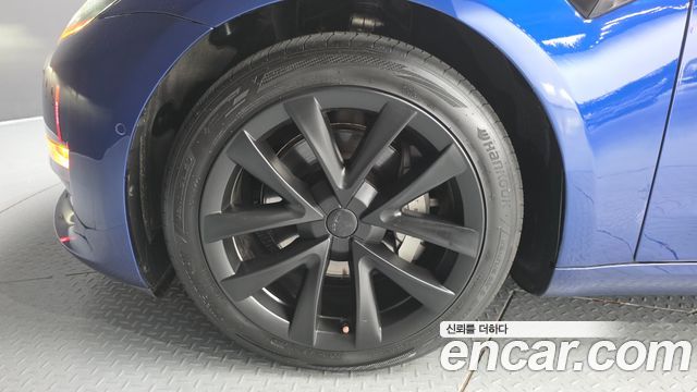 Tesla Model 3 Long Range AWD - фото 4