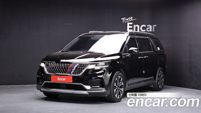 Kia Carnival 4-го поколения 9-Seater Signature - фото 0
