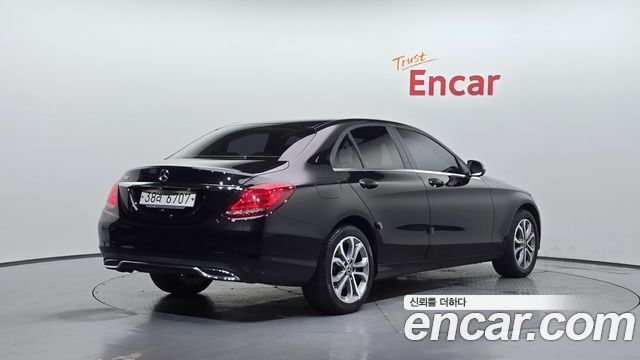Mercedes-Benz C-Class W205 C200 - фото 1