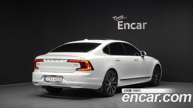 Volvo S90 B5 Ultimate Bright - фото 1