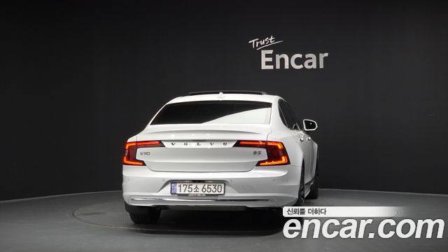 Volvo S90 B5 Ultimate Bright - фото 3