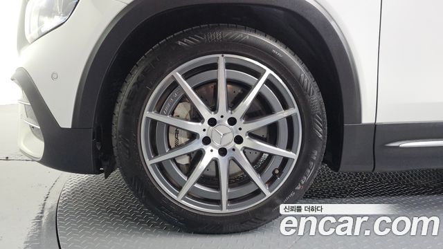Mercedes-Benz GLB-Class X247 AMG GLB35 4MATIC - фото 4