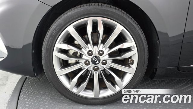 Kia K7 Premier 3.0 GDI Signature - фото 4
