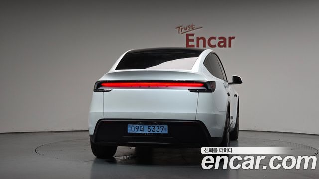 Tesla Model Y Premium RWD - фото 2