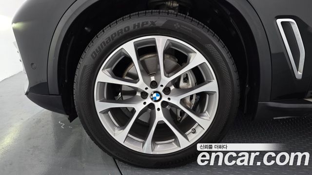 BMW X5 G05 xDrive 30d xLine - фото 4