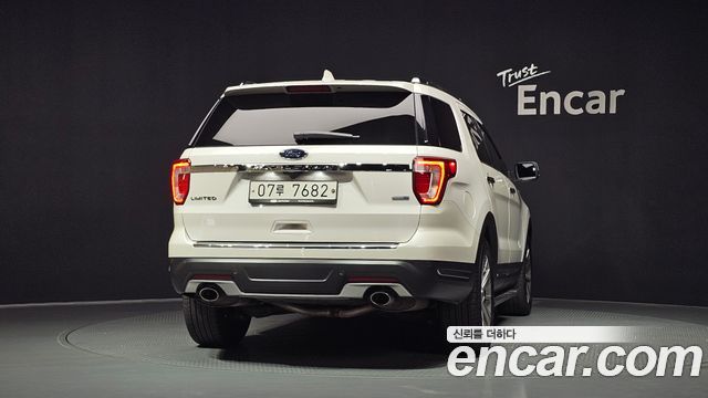 Ford Explorer 2.3 Limited 4WD 5th - фото 3