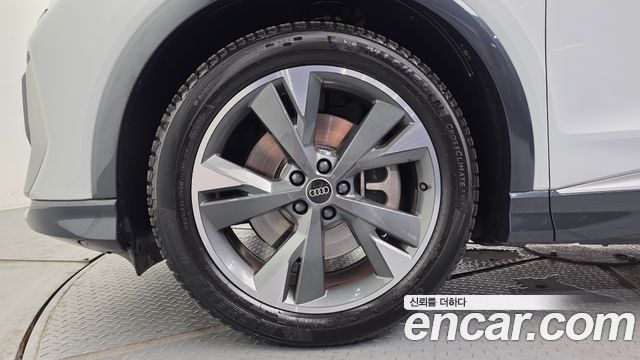 Audi Q4 e-tron F4 40 Premium - фото 3