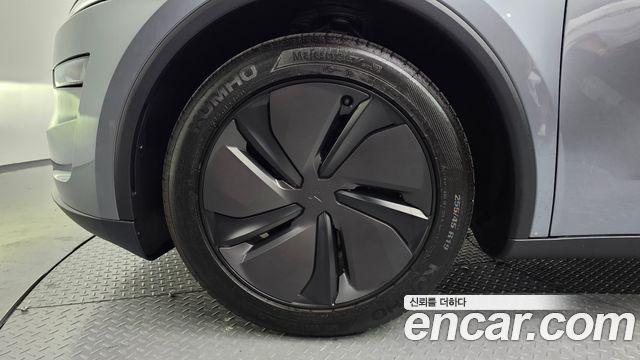 Tesla Model Y Premium RWD - фото 4