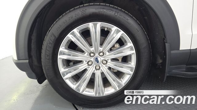Ford Explorer 6-го поколения 2.3 LimIted 4WD - фото 4